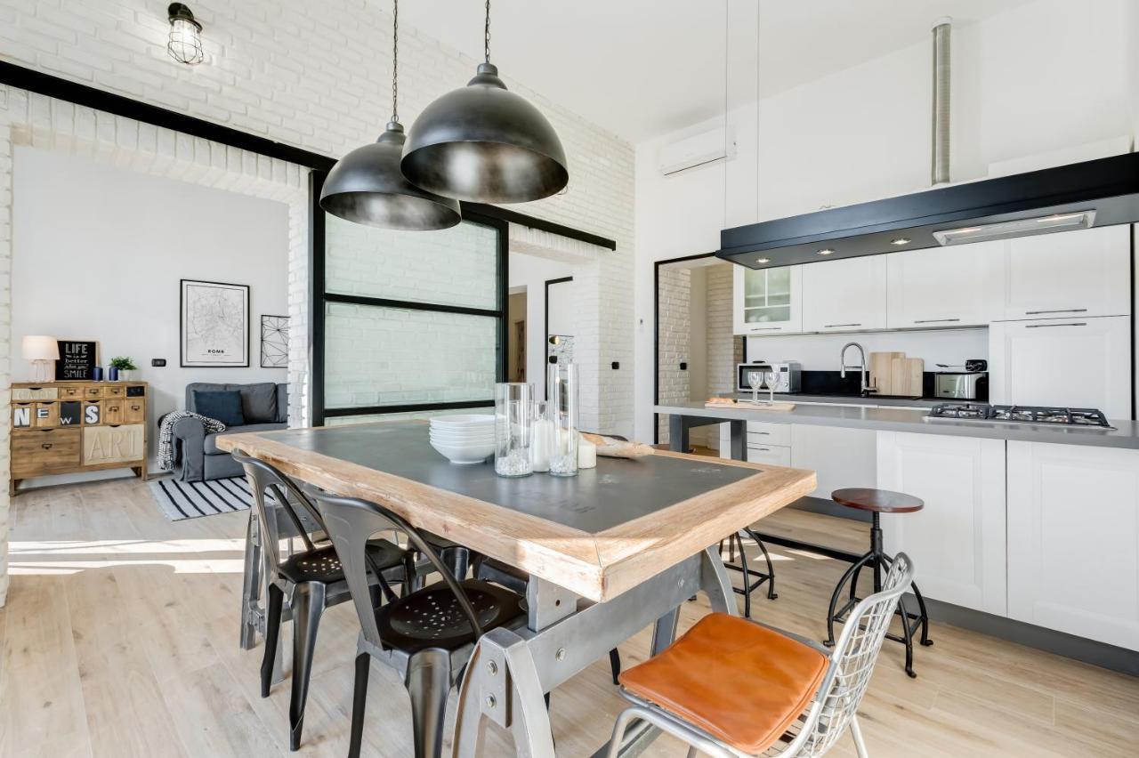 Bmga L Glam Industrial 3-Bed Apartment In Termini Řím Exteriér fotografie