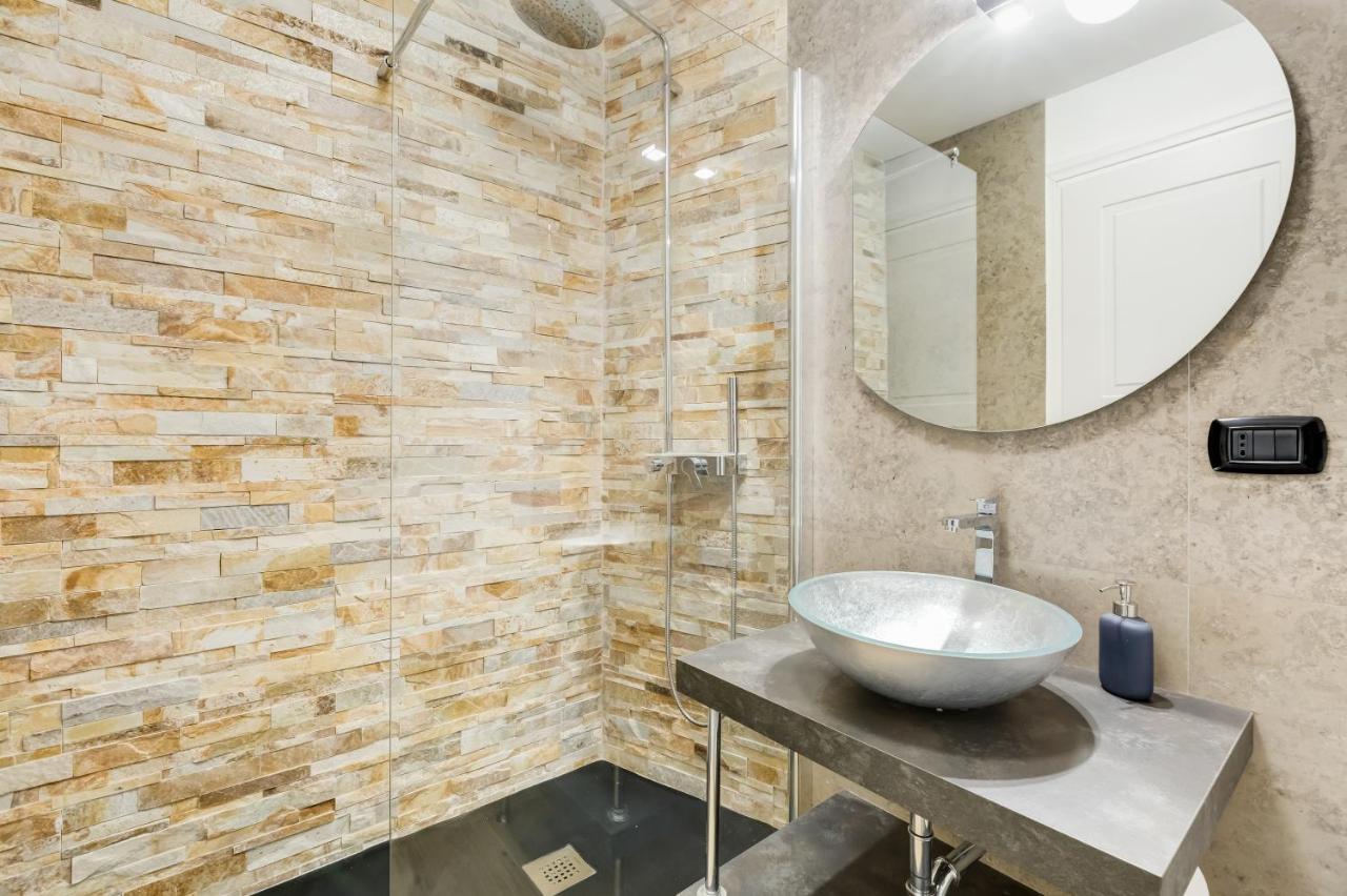 Bmga L Glam Industrial 3-Bed Apartment In Termini Řím Exteriér fotografie